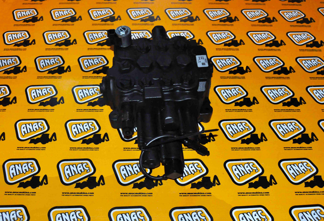 JCB-25-624000 FRONT VALVE 3 SPOOL, NEW MODEL